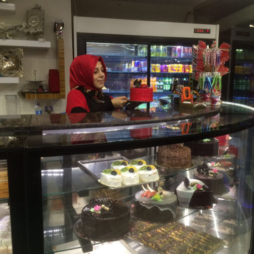 Emine Özkurt Fotoğraf 3
