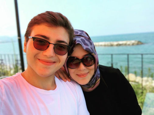 Emine Özkurt Fotoğraf 4